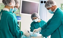 Хирургическое удаление меланомы в Израиле
